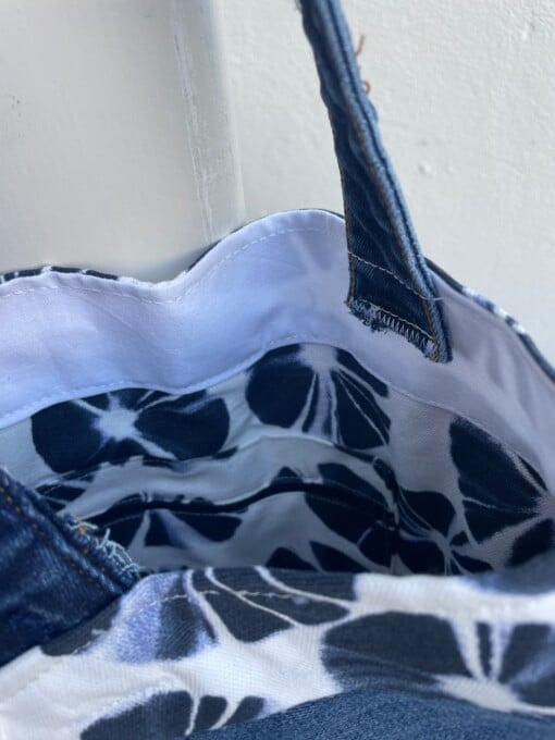 Originele en duurzame schoudertas met plooien – handgemaakt in ecru, denim of streep
