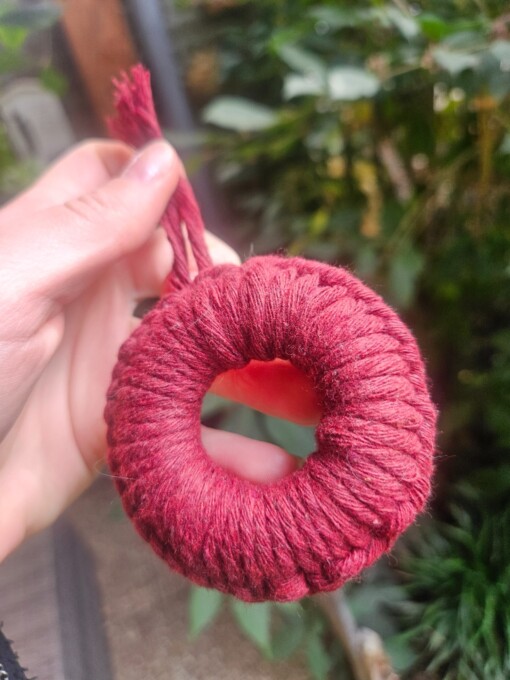 Burgundy kersthanger