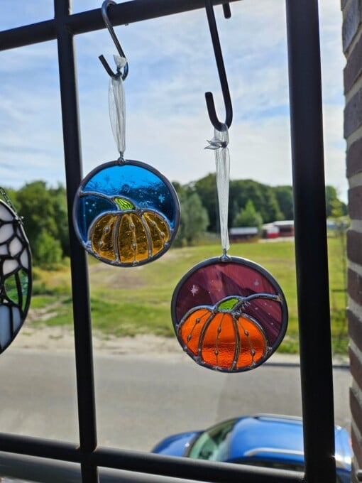 Glas in lood hanger ready to harvest