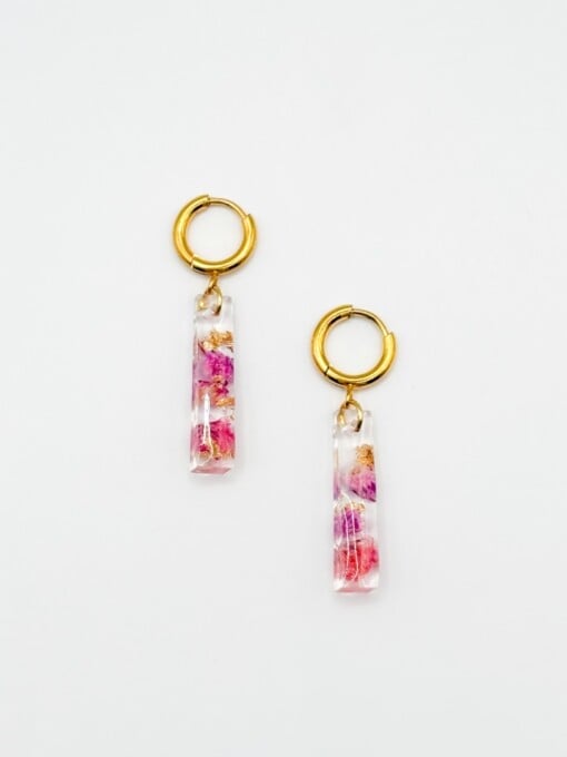 Huggie Hoop Oorbellen met Rechthoekige Hangers Gevuld met Echte Bloemen uit Utrecht (The Blossom Chapter)