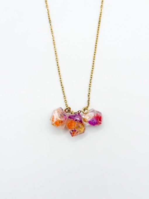 Kristalvormige Cluster Ketting met Echte Bloemen uit Utrecht (The Blossom Chapter)