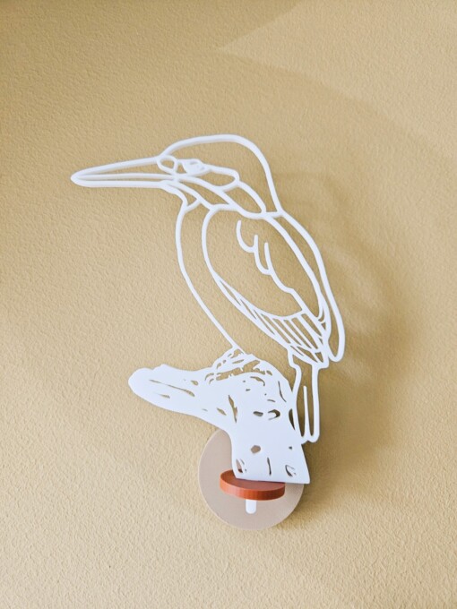Wanddecoratie ijsvogel 'Milly' wit met ophangsysteem beige en terracotta kleur