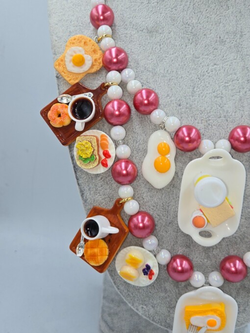 Breakfast Lovers, een handgemaakte ketting voor de echte ontbijfan.