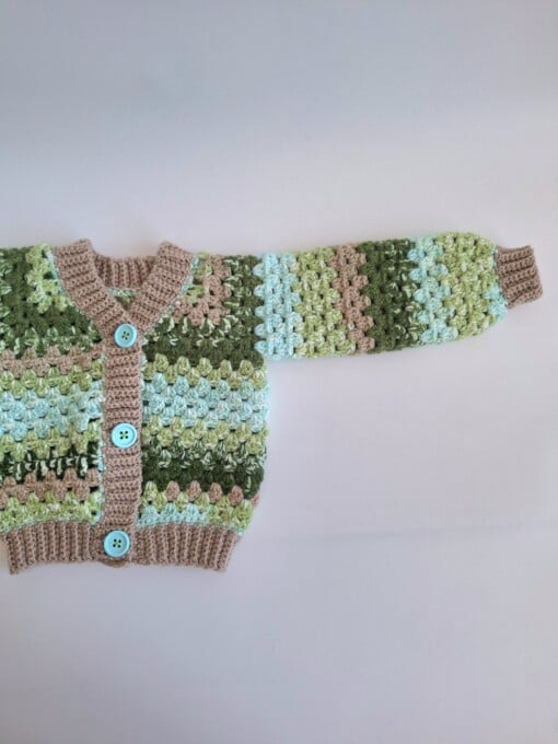 Gehaakt baby vestje | Beige, Blauw en groen camo