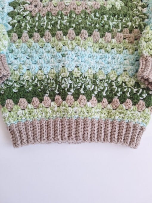 Gehaakt baby vestje | Beige, Blauw en groen camo