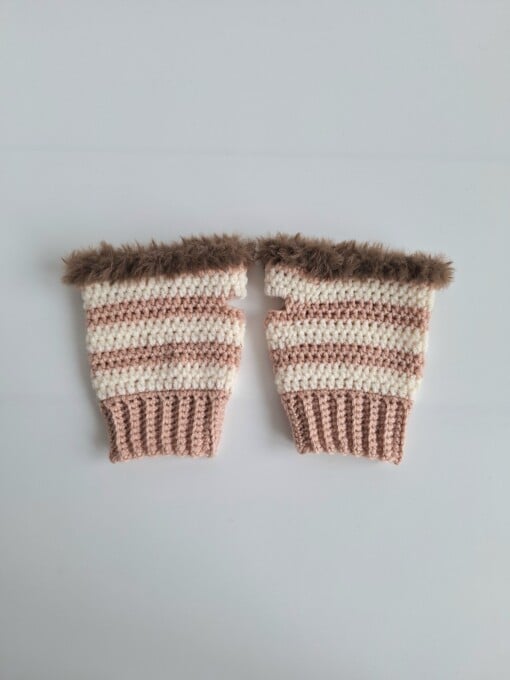 Gehaakte handschoenen - gehaakte vingerloze handschoenen | Poeder roze, crème en bruin