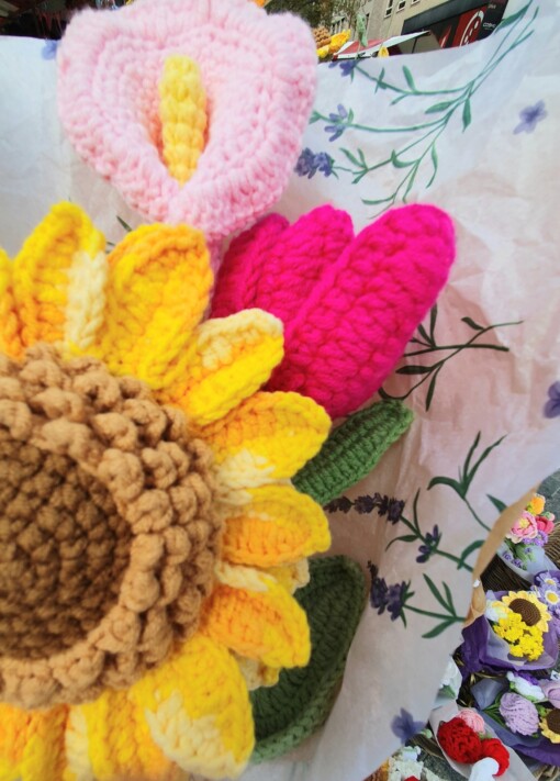 gehaakt groet zonnebloemen boeket