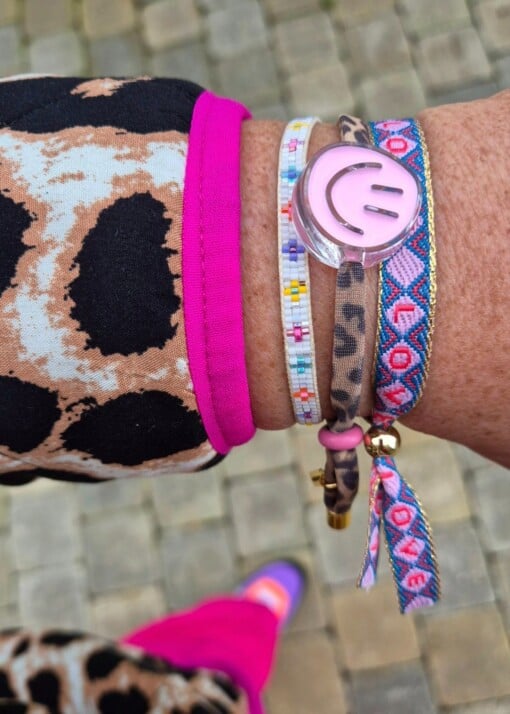 panterprint elastische armband met kleurrijke smiley