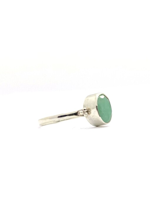 Emerald 6X8 Oval Triquetra Silver