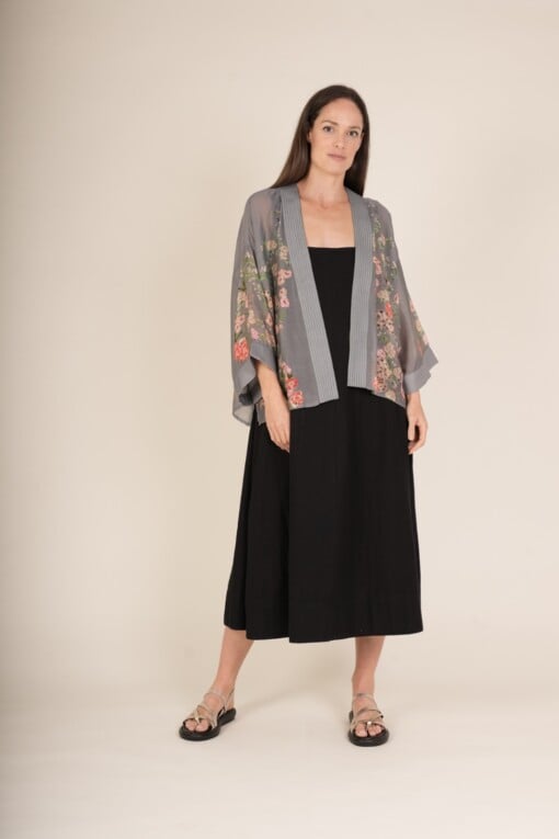 Trailing Blossom Kimono grey