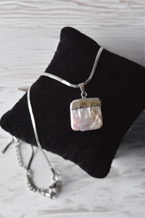 stainless steel snake ketting met zoetwaterparel