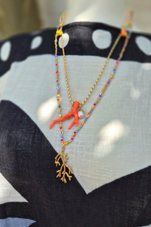 handmade koord ketting met koraal bedel groen of oranje