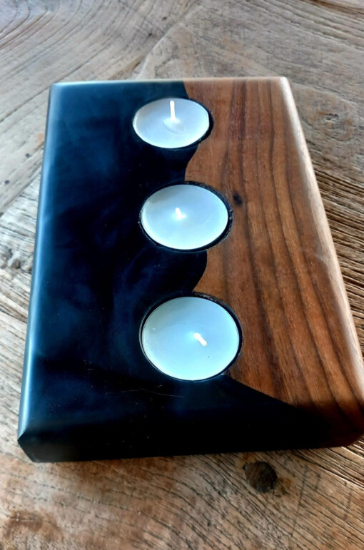 Waxine licht houder walnouthout en epoxy zwart 2