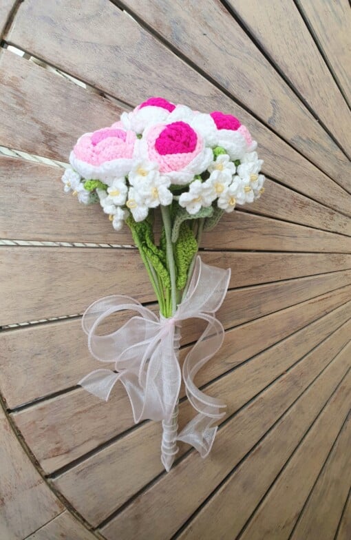 handgehaakte roze bruidsboeket