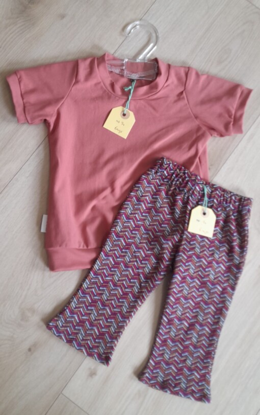 Flared legging- flared broekje - retroprint - bruin- retro vibes