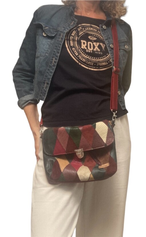 Vintage patchwork leren tas met klepsluiting –  Een karaktervolle tas die vintage flair en duurzaamheid moeiteloos combineert. handgemaakt & duurzaam