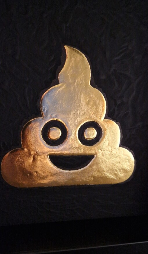 Golden Turd emoticon verguld met 23ct goud - pop art kunstwerk in lijst