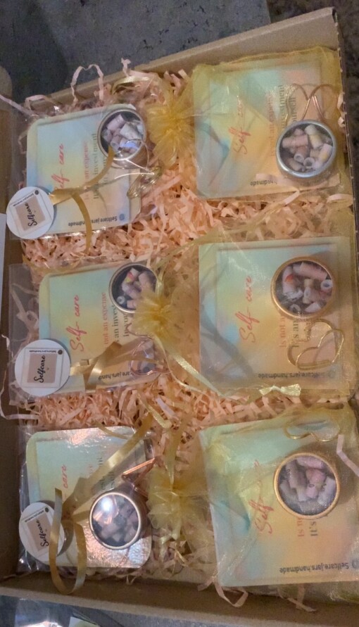 6 mini selfcare mini jars goodiebag box