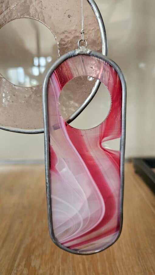 Modern Glas in lood Object. "Relax". Zonnevanger.Uniek