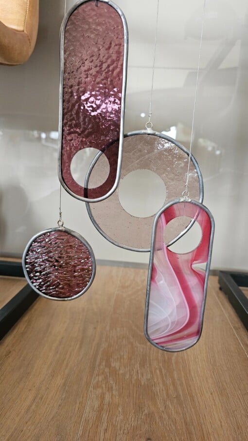 Modern Glas in lood Object. "Relax". Zonnevanger.Uniek