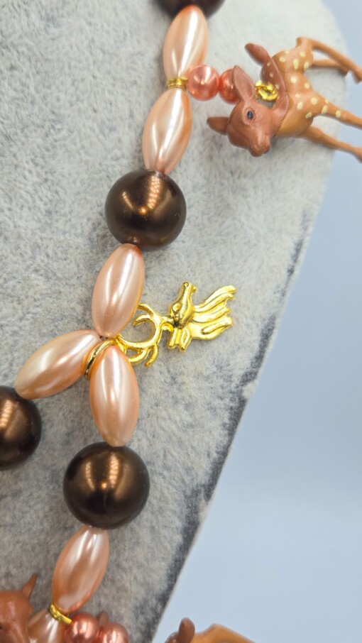 Bambi's Friends, Een handgemaakte ketting voor herfstliefhebbers