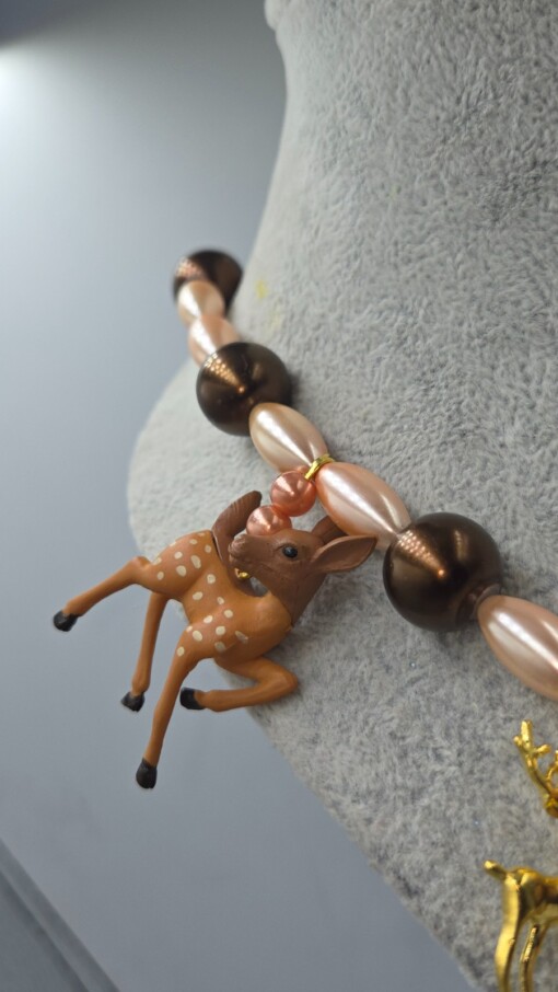 Bambi's Friends, Een handgemaakte ketting voor herfstliefhebbers