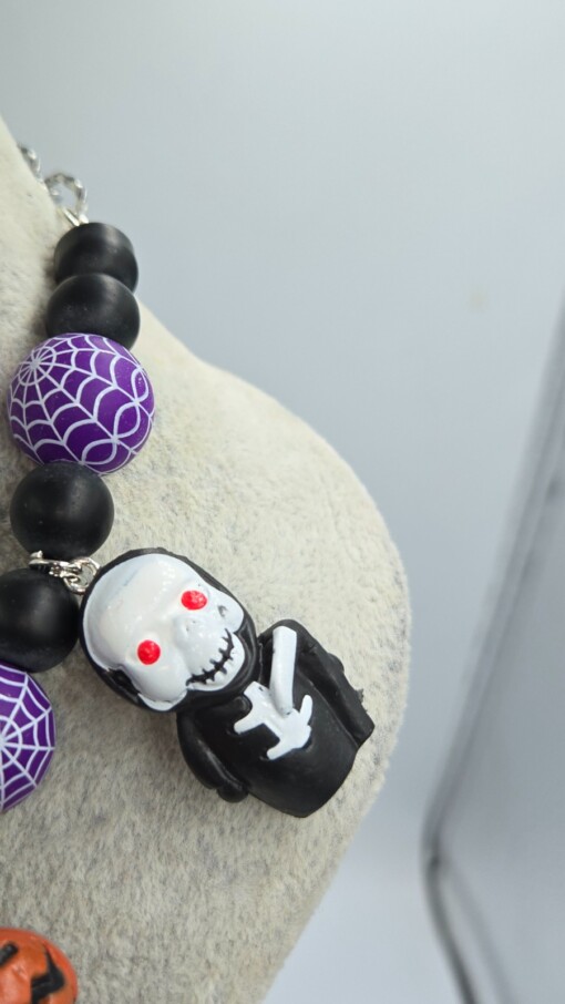 Halloween Spider Party; een handgemaakte one-of-a-kind  Halloween ketting