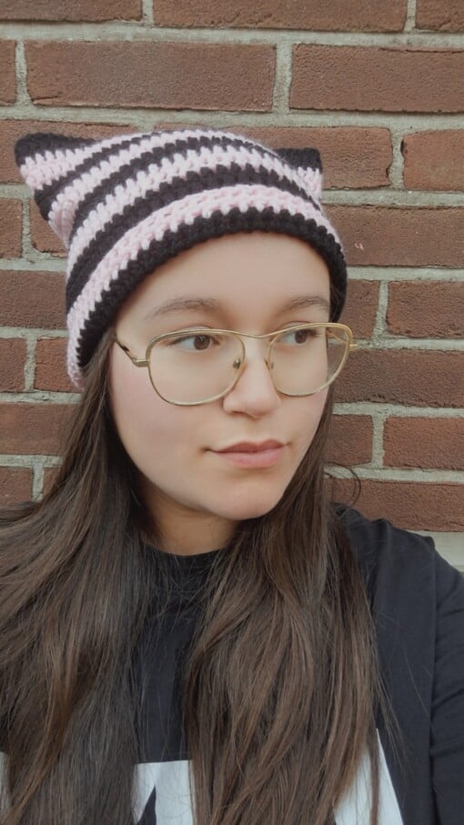 Gehaakte muts 'Black & baby pink'