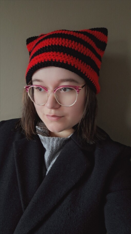 Gehaakte muts 'Black & red'
