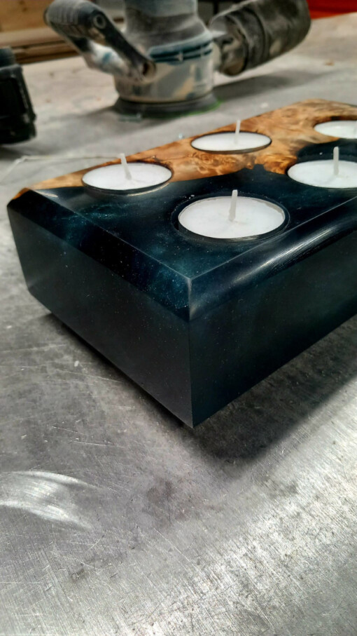 Waxine licht houder populier burl en epoxy donker blauw