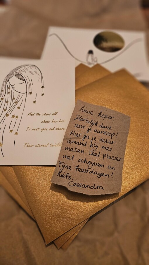 Set van 9 postcards | Girlpower en zelfliefde | met gouden folie