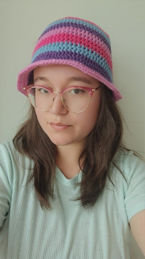 Gehaakte bucket hat | Blauw, paars, lavendel en roze