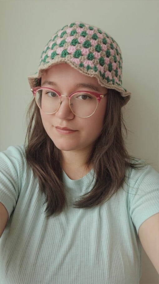 Gehaakte bucket hat | Groen, roze en beige