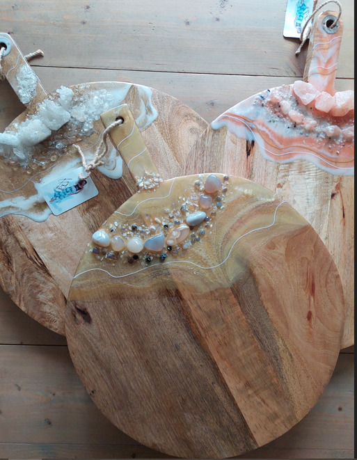 Mega serveerplank geel met diverse stenen 45x57 cm