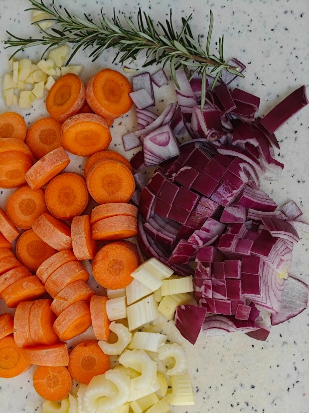 De wollige hooikist /ecologische slowcooker /koelbox - green leaves - 75053.jpeg De wollige hooikist /ecologische slowcooker /koelbox - energiebesparend en PFAS vrij - green leaves