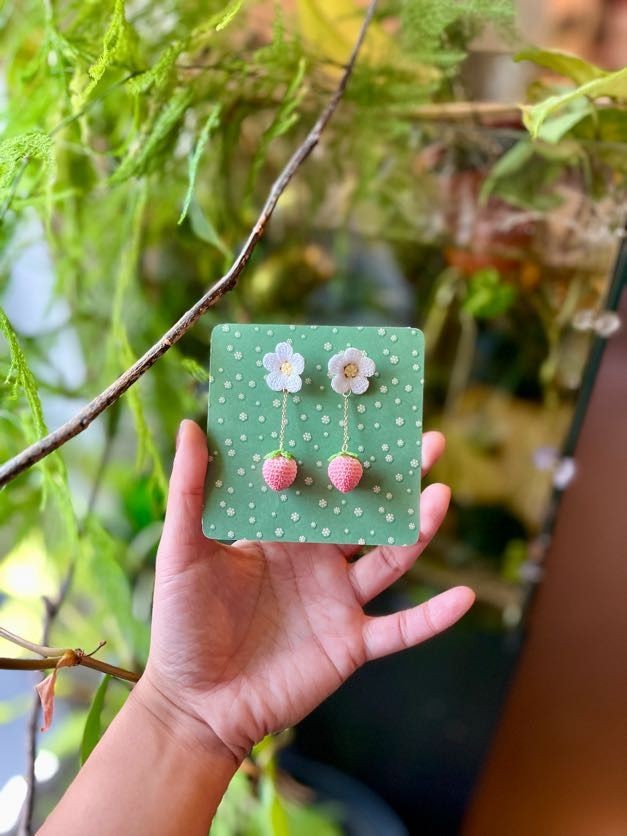 Micro Gehaakte Aardbei Oorbellen - 73251 Micro Gehaakte Aardbei Oorbellen