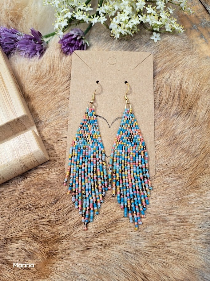 Fringe oorbellen Confetti frosted fall leaves– Miyuki Delica kralen… - 132336 Fringe oorbellen Confetti frosted fall leaves– Miyuki Delica kralen, 9 cm lang