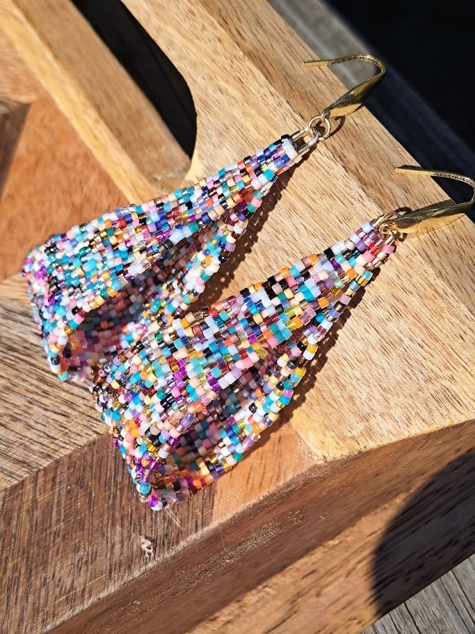 Handgemaakte kleurrijke kralenoorbellen – unieke brick stitch oorbe… - 151647 Handgemaakte kleurrijke kralenoorbellen – unieke brick stitch oorbellen van Miyuki kralen