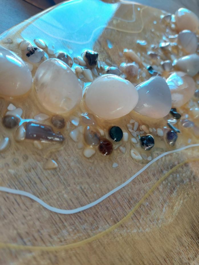 Mega serveerplank geel met diverse stenen 45x57 cm