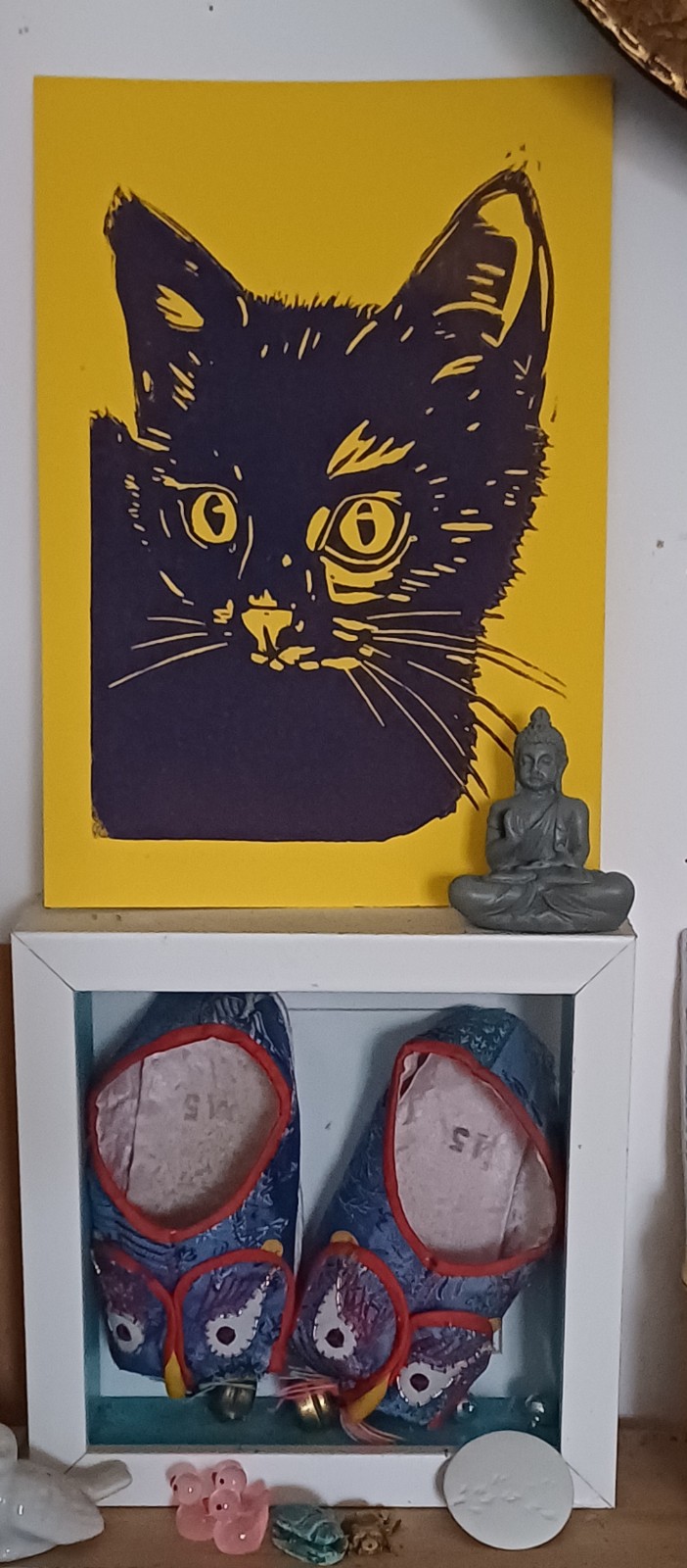 Kitty - 58204.jpeg Dieren linoprint ‘Kitty’ – handgedrukt in donkerpaars op zonnegeel papier