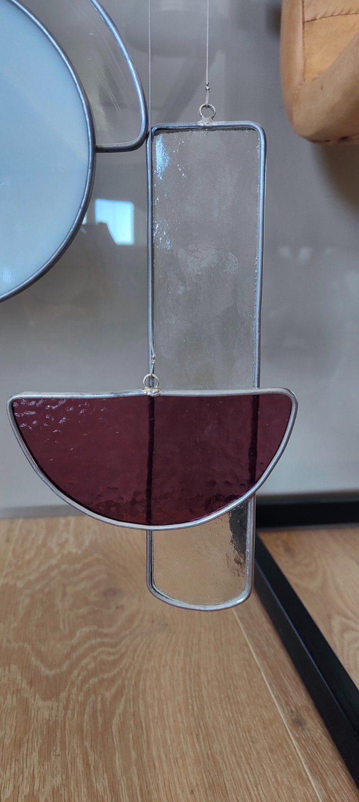 Modern Glas in lood object. "Drops'. Uniek - 84909 Modern Glas in lood object. "Drops". Zonnevanger. Uniek.