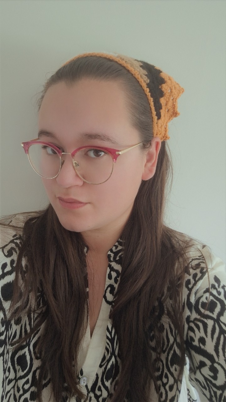 Gehaakte bandana | Crème, lichtbruin, zwart en oranje - 152579 Gehaakte bandana | Crème, lichtbruin, zwart en oranje
