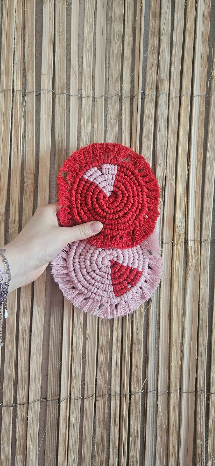 Hartjes macrame onderzetters