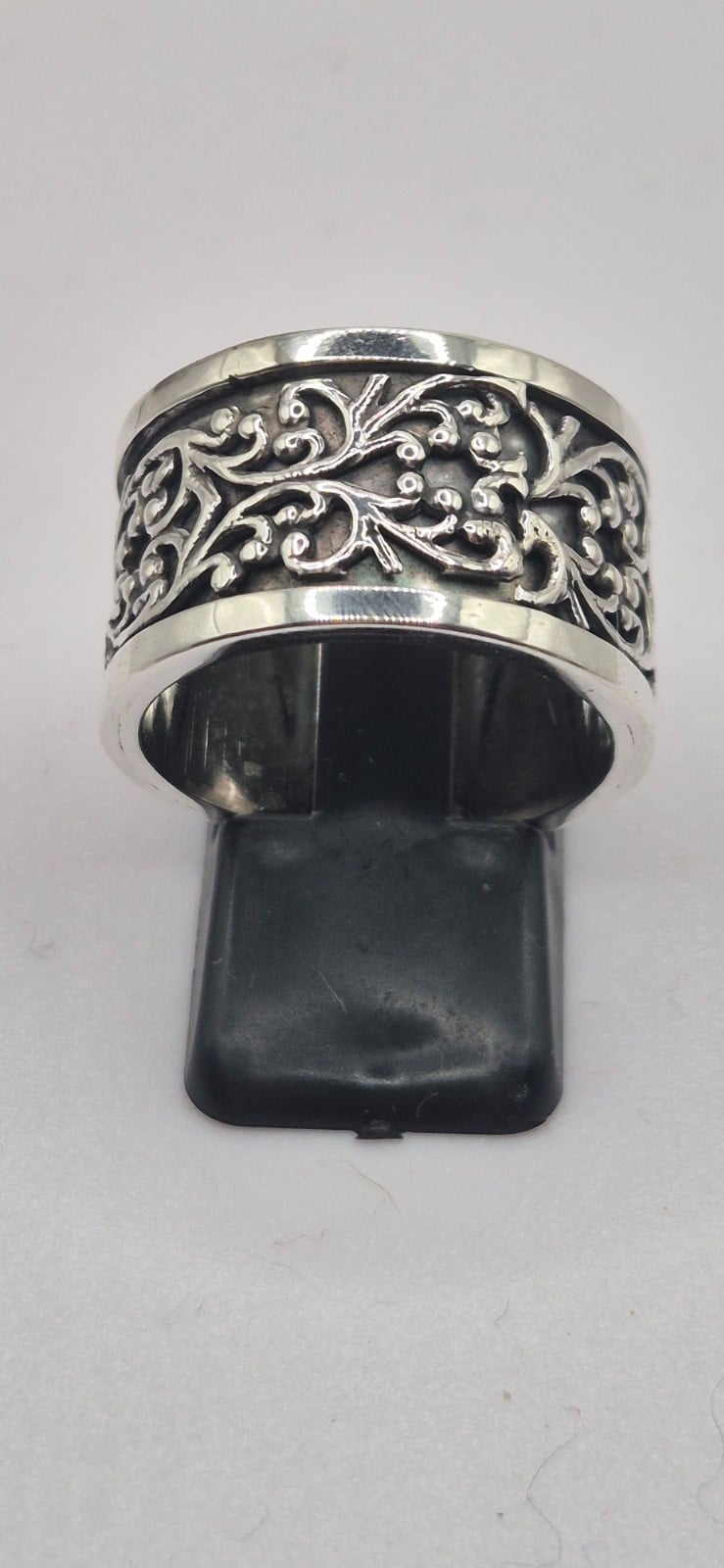 Ring Silvertorn; stoer, sierlijk en uniek - 147679 Ring Silvertorn; stoer, sierlijk en uniek