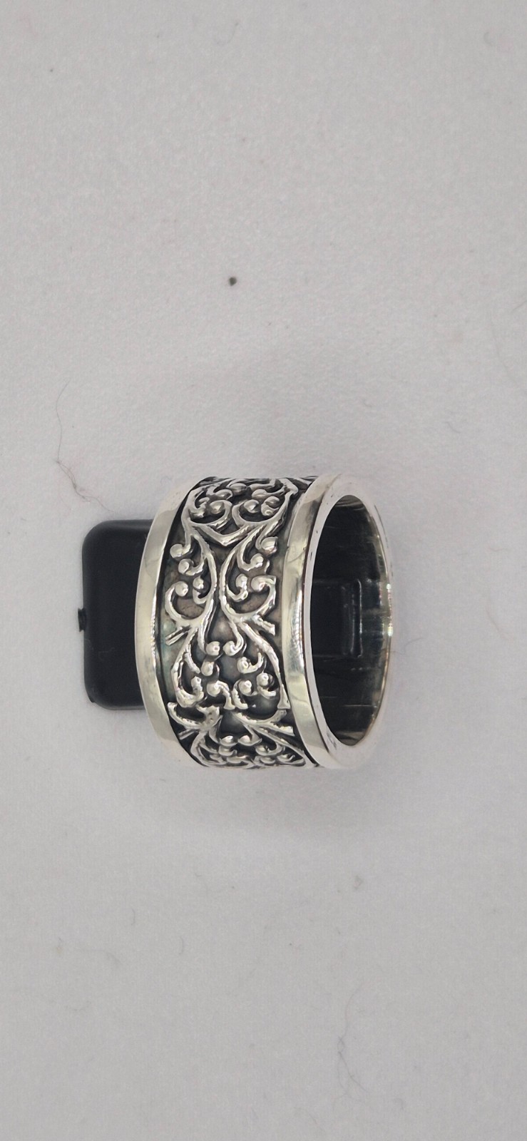 Ring Silvertorn; stoer, sierlijk en uniek - 147680 Ring Silvertorn; stoer, sierlijk en uniek