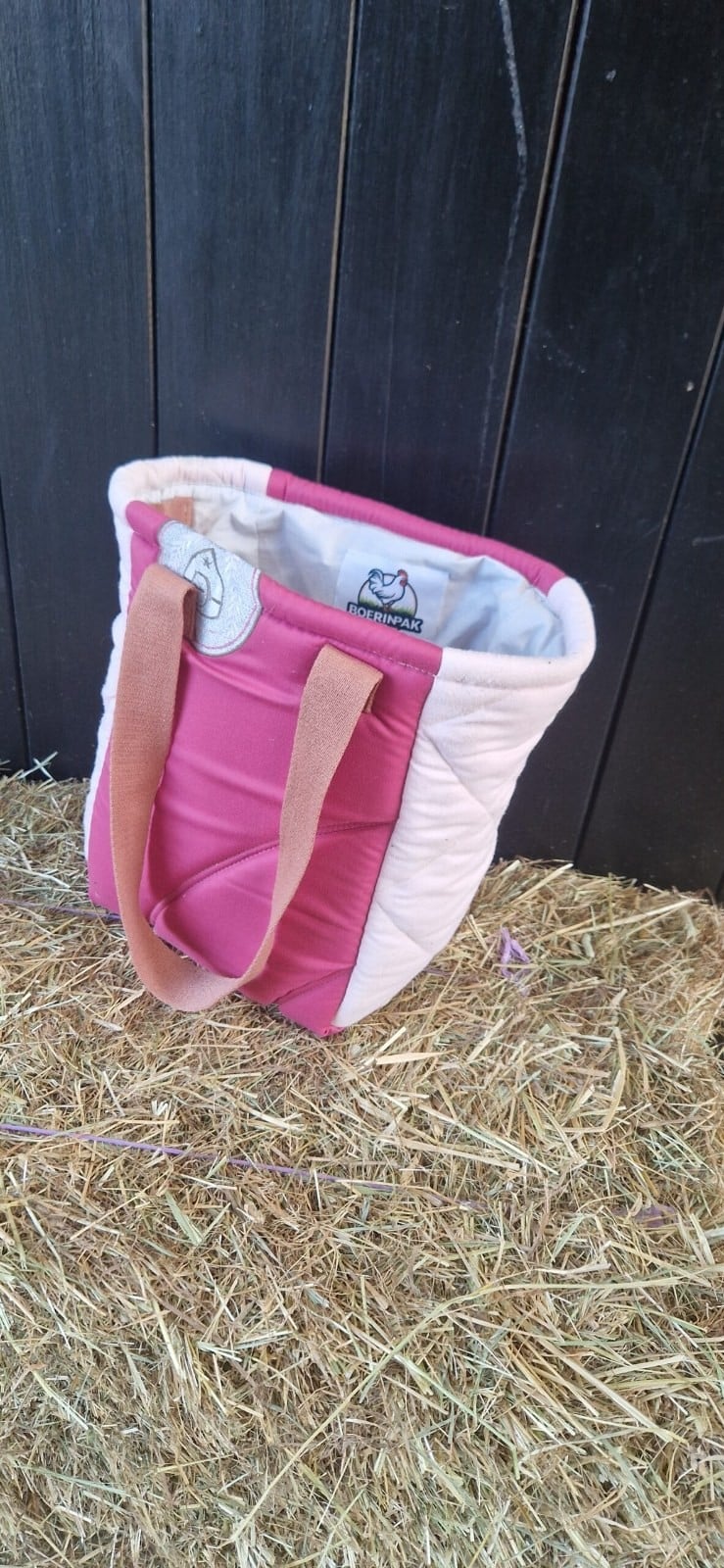 Andalusier schoudertas van een gebruikt zadeldekje, roze en wit - 149263 Andalusier schoudertas van een gebruikt zadeldekje, roze en wit