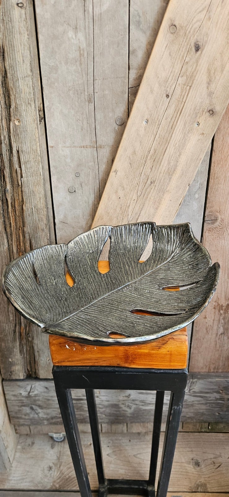 Handgemaakte keramische Monstera bladschaal - 148264 Handgemaakte keramische Monstera bladschaal