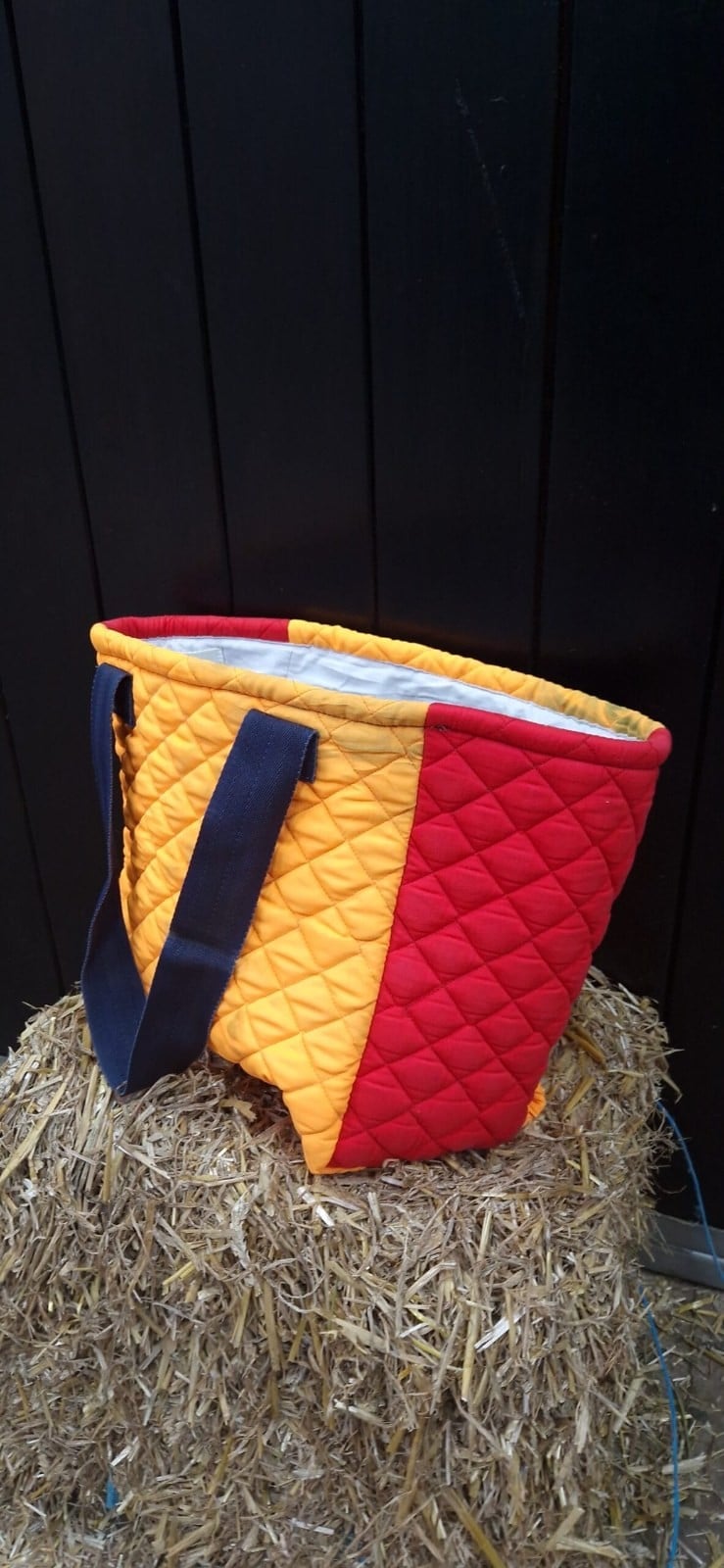 Veulen grote schoudertas van een gebruikt zadeldekje, geel en rood - 149261 Veulen grote schoudertas van een gebruikt zadeldekje, geel en rood