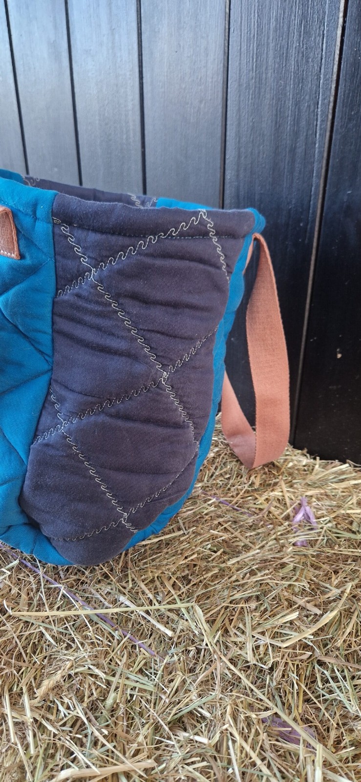 Andalusier schoudertas van een gebruikt zadeldekje, donkerblauw en li… - 154302 Andalusier schoudertas van een gebruikt zadeldekje, donkerblauw en lichtblauw