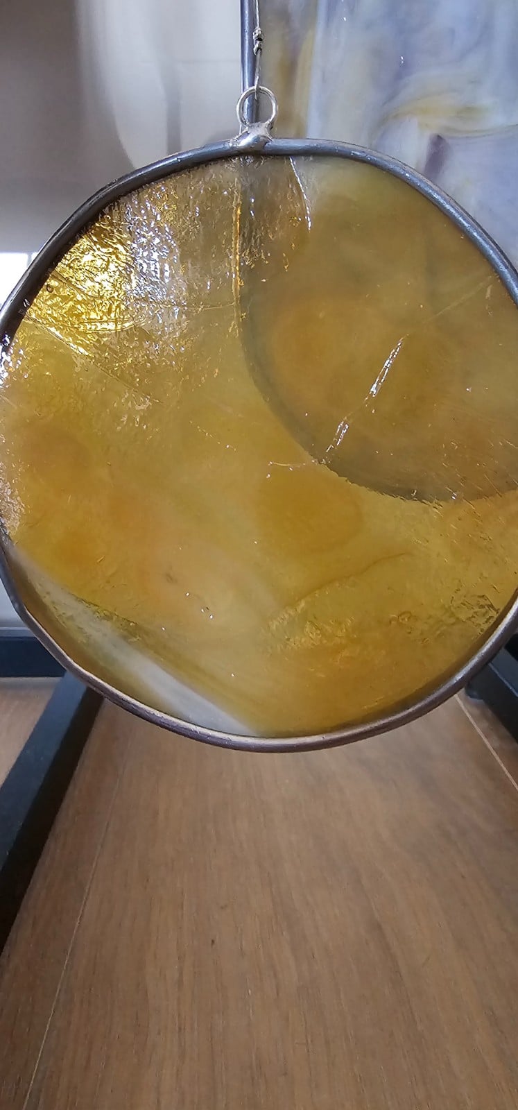 Modern Glas in lood object. Paars/Geel